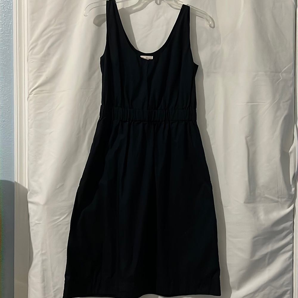 Designer: Gap ~ Size: XS ~ Color: Black
